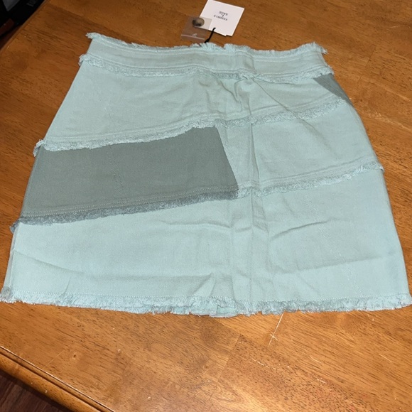 Very J Colorblock Sage Frayed Denim Button Mini Skirt Casual Womens Large - Picture 9 of 15